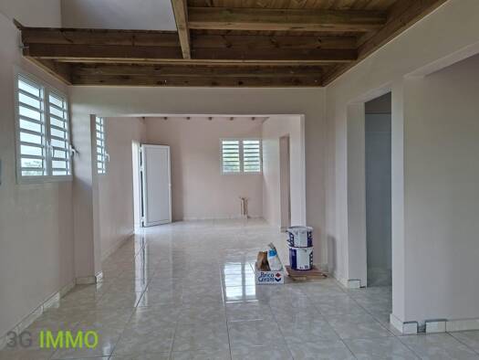Maison à vendre 349 000 € 5 pièces 4 chambres 120 m² 768 m² de terrain Morne-à-l'Eau 97111
