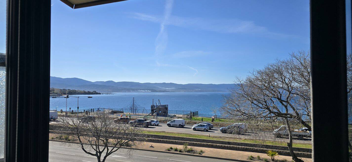 Appartement 3 pièces 61 m² · à Ajaccio · 61 m² · 245 000 €