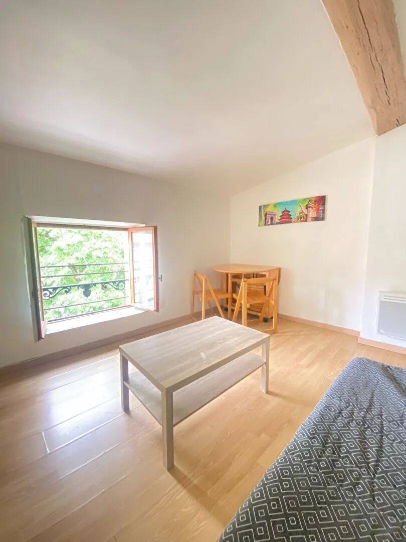 Appartement 2 pièces 27 m² · à Montélimar · 27 m² · 430 €
