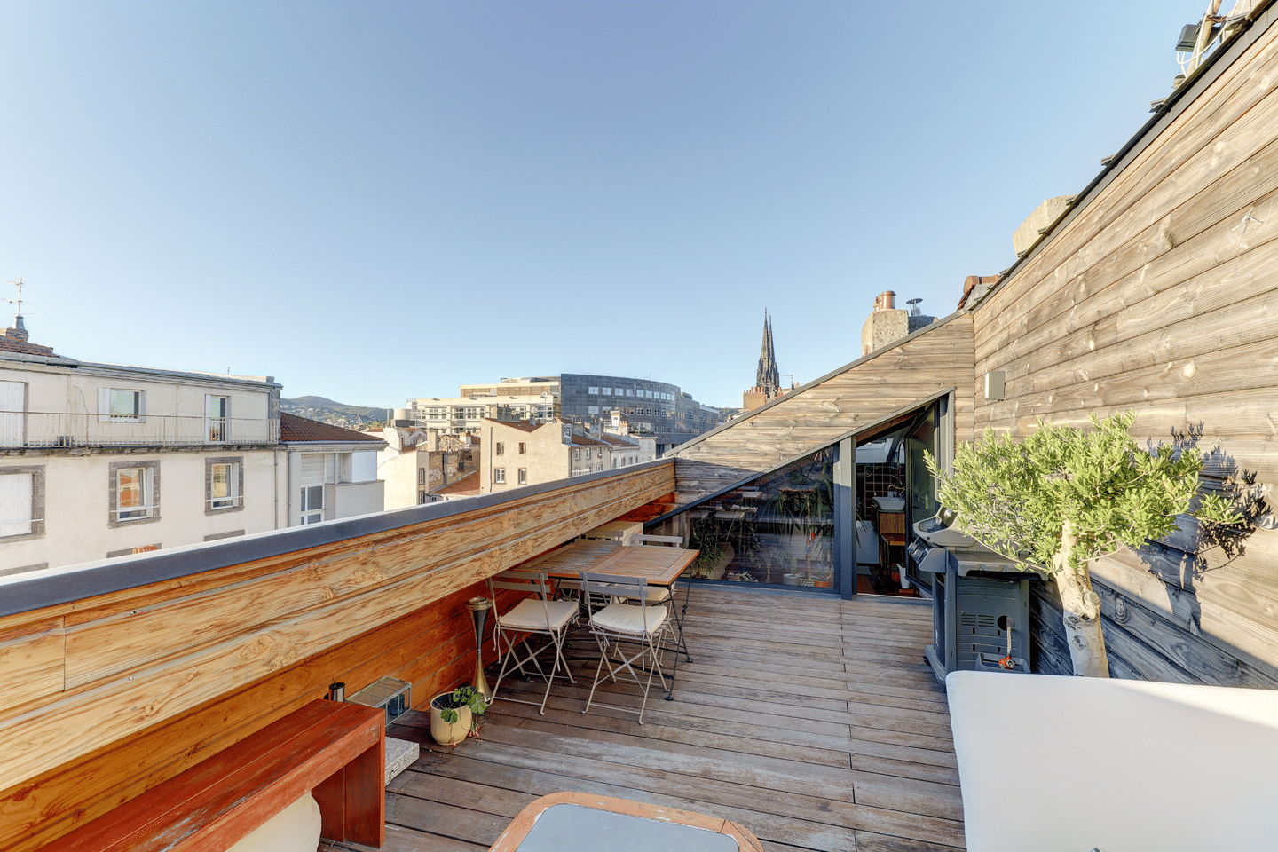 Appartement 4 pièces 95 m² · à Clermont-Ferrand · 95 m² · 363 000 €
