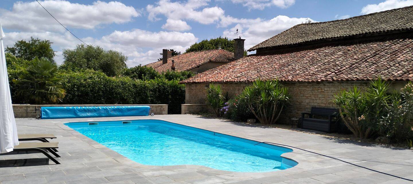 Maison 6 pièces 179 m² · à Chef-Boutonne · 179 m² · 290 000 €