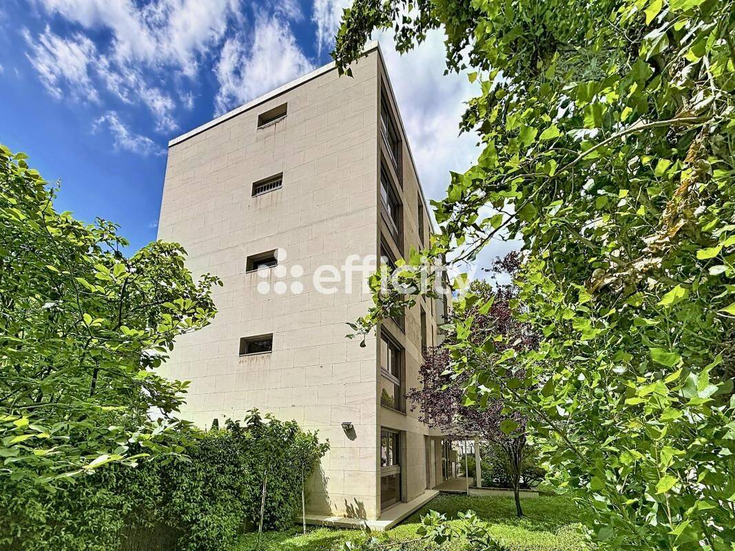 Appartement 5 pièces 125 m² · à Neuilly-sur-Seine · 125 m² · 1 050 000 €