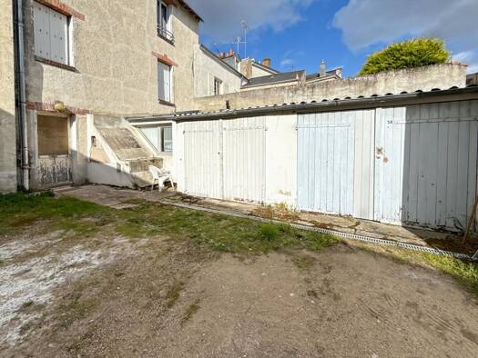 Parking à louer 100 € 13 m² Plantes-Dauphine Orléans 45100