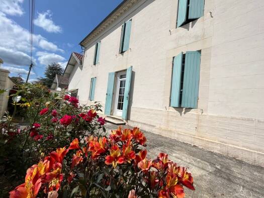 Maison à vendre 230 000 € 6 pièces 4 chambres 130 m² 5 000 m² de terrain Mourens 33410