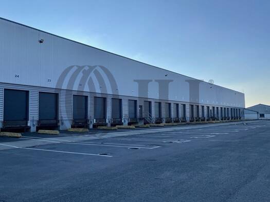 Entrepôt à louer 51 331 € 8 591 m² d'espace de stockage divisible Raillencourt-Sainte-Olle 59554