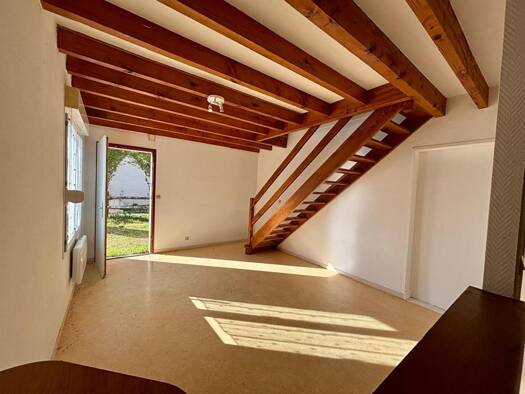 Immeuble à vendre 105 000 € 73,5 m² Magny-Cours 58470