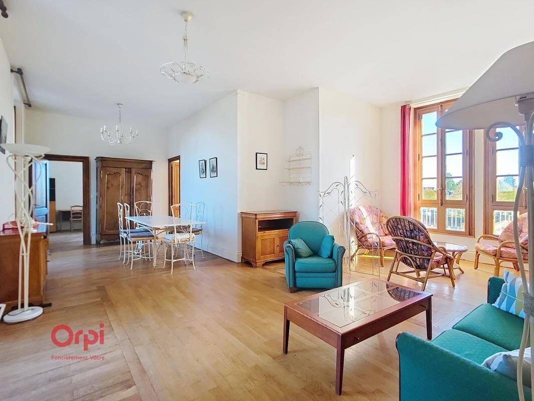 4 pièces 118 m² · à Mûrs-Erigné · 118,5 m² · 1 250 €/mois