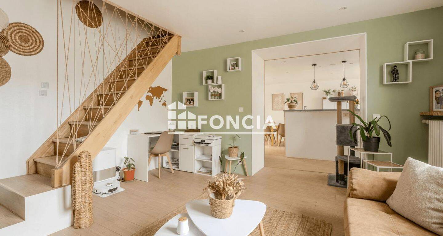 Maison 5 pièces 107 m² · à Loué · 106,8 m² · 155 000 €
