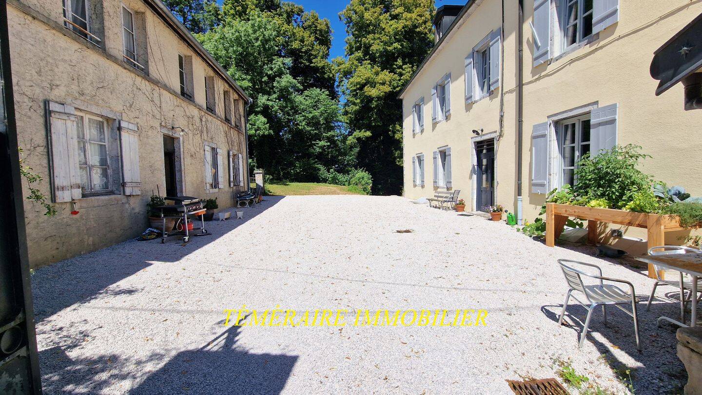 Maison 37 pièces 570 m² · à Vers-en-Montagne · 570 m² · 800 000 €
