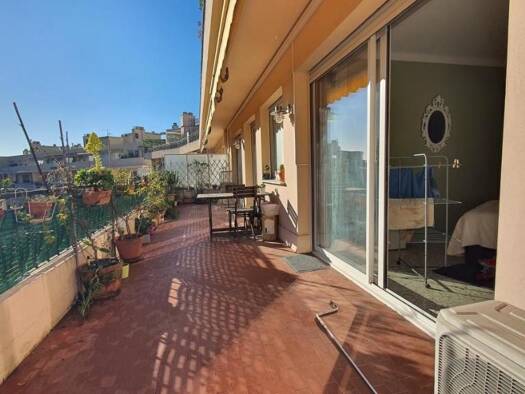 Appartement à vendre 320 000 € 2 pièces 1 chambre 46 m² Étage 5/6 Menton 06500
