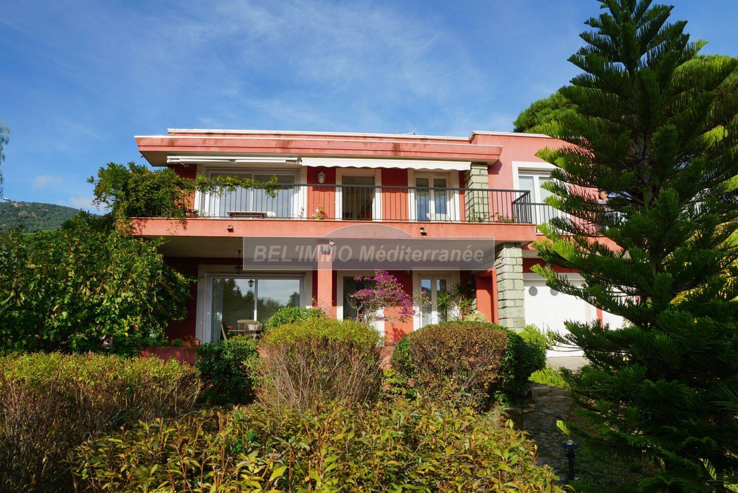 Maison 7 pièces 180 m² · à Cavalaire-sur-Mer · 180 m² · 945 000 €