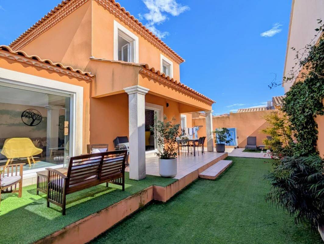 Maison 5 pièces 132 m² · à Jonquières-Saint-Vincent · 132 m² · 349 000 €