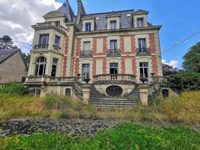 Château à vendre 1 260 000 € 56 pièces 31 chambres 1 800 m² 81 458 m² de terrain Le Mans 72000