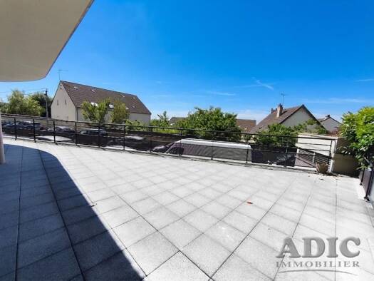 Appartement à vendre 224 000 € 3 pièces 2 chambres 66 m² RDC Ouest Centre Sud Dammartin-en-Goële 77230