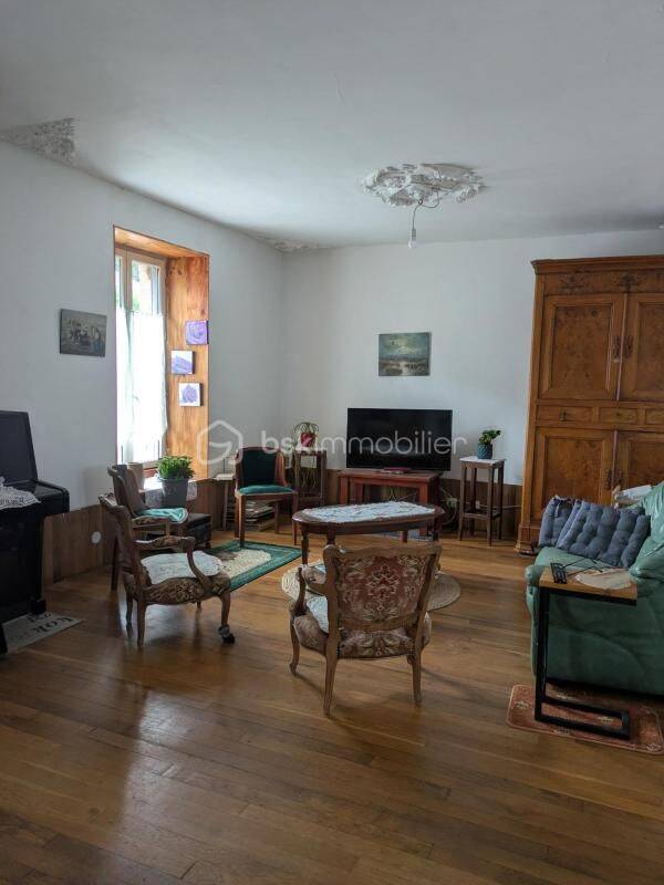 Maison 7 pièces 169 m² · à Ombrée d'Anjou · 169 m² · 169 000 €