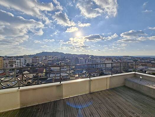 Appartement à louer 2 830 € 4 pièces 3 chambres 93 m² Étage 7/7 Bergère-Moulin Puteaux 92800