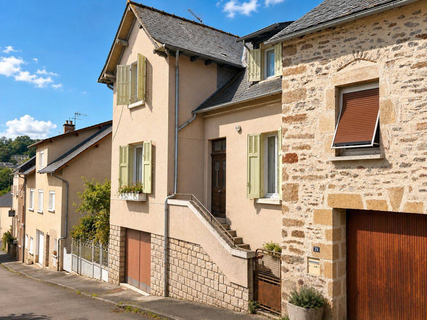 Maison 6 pièces 150 m² · à Le Monastère · 150 m² · 229 000 €