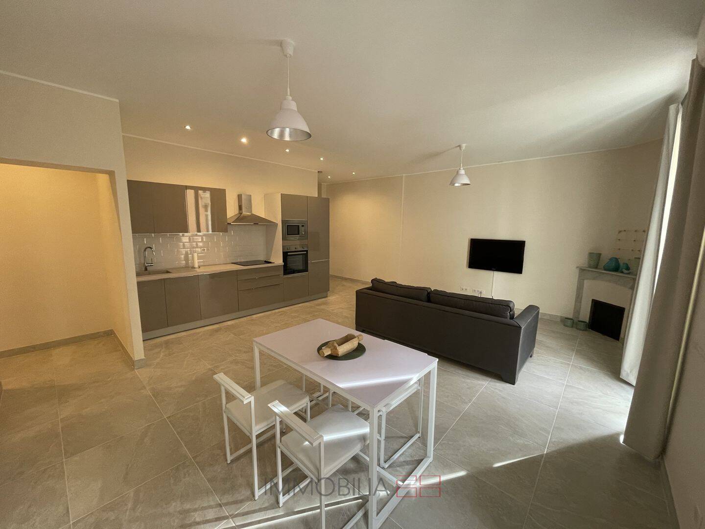Appartement 3 pièces 72 m² · à Beausoleil · 71,7 m² · 730 000 €