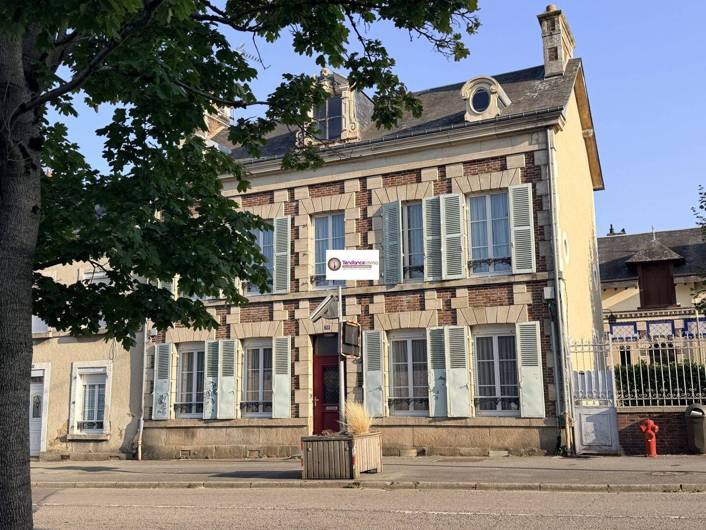 Maison 6 pièces 192 m² · à Le Mêle-sur-Sarthe · 192 m² · 367 500 €