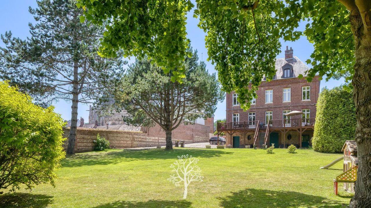 Maison 9 pièces 328 m² · à Arques-la-Bataille · 328 m² · 749 000 €