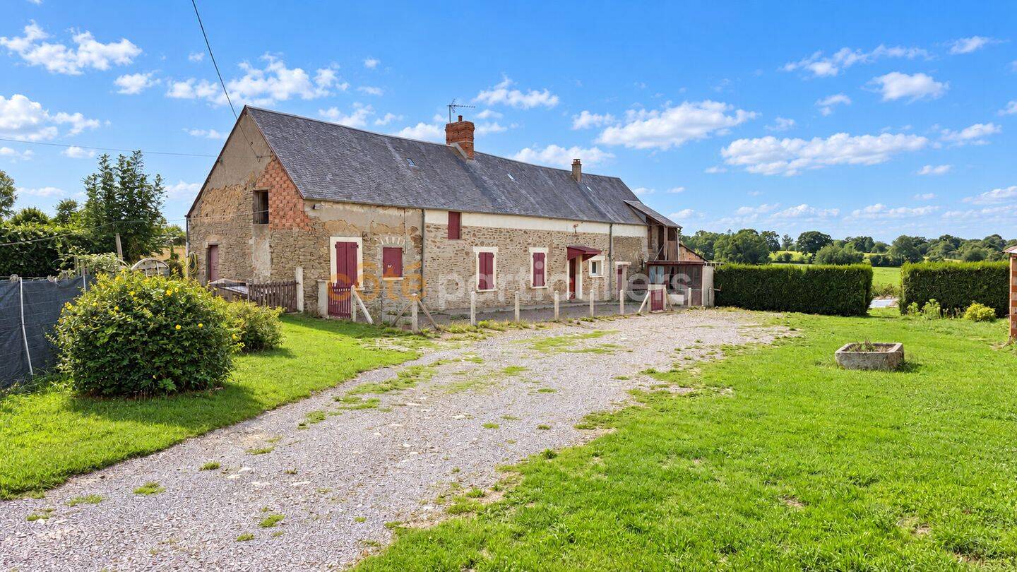 Maison 4 pièces 82 m² · à Saint-Georges-d'Elle · 81,9 m² · 105 000 €