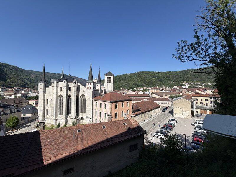 Appartement 4 pièces 84 m² · à Saint-Claude · 83,6 m² · 78 500 €