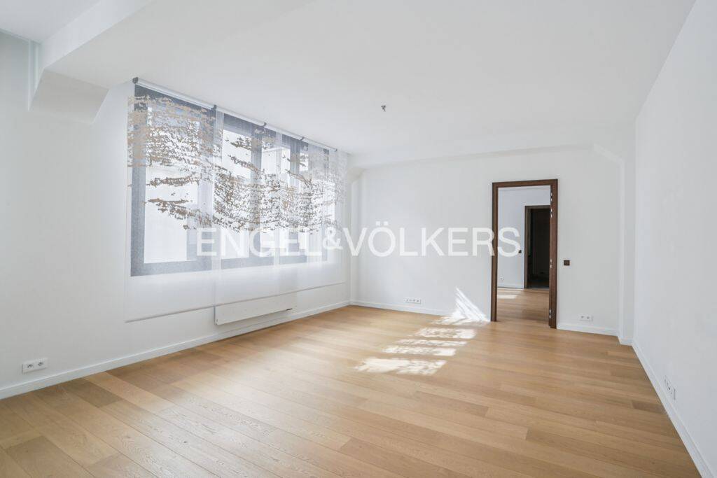 Appartement 3 pièces 94 m² · à Paris 7ème Arrondissement · 94 m² · 1 780 000 €