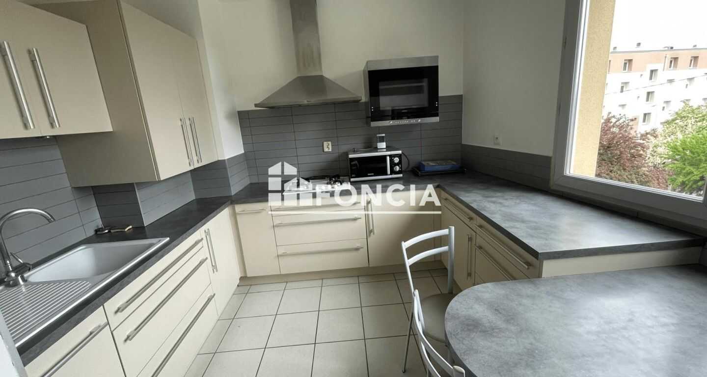 Appartement 4 pièces 81 m² · à Vienne · 80,9 m² · 955 €/mois