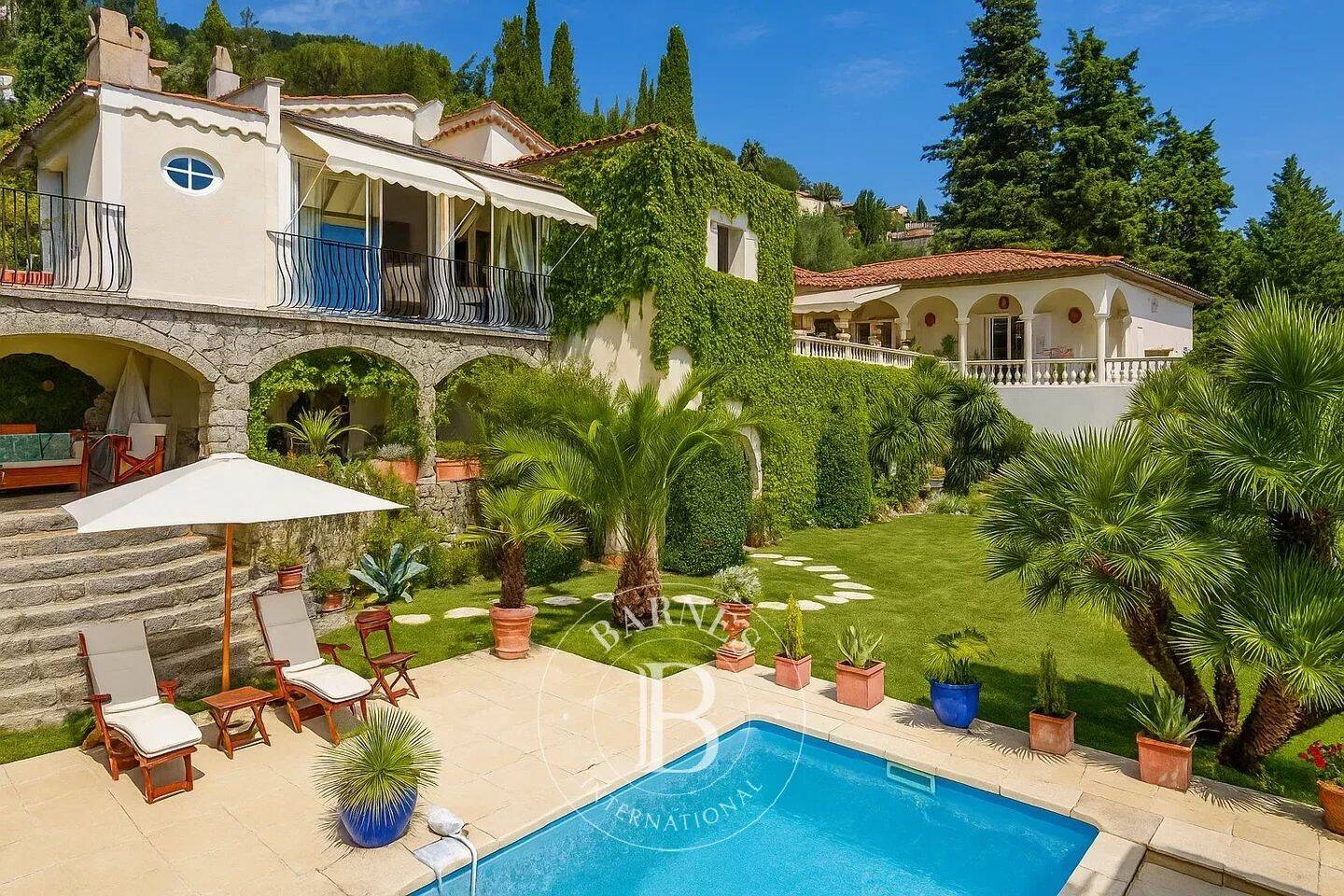 Maison 7 pièces 319 m² · à Grasse · 319 m² · 1 620 000 €