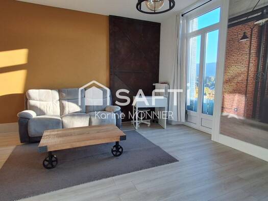 Appartement à vendre 159 000 € 3 pièces 2 chambres 80 m² Étage 2/2 Centre Ville-Zone Industrielle Champagnole 39300