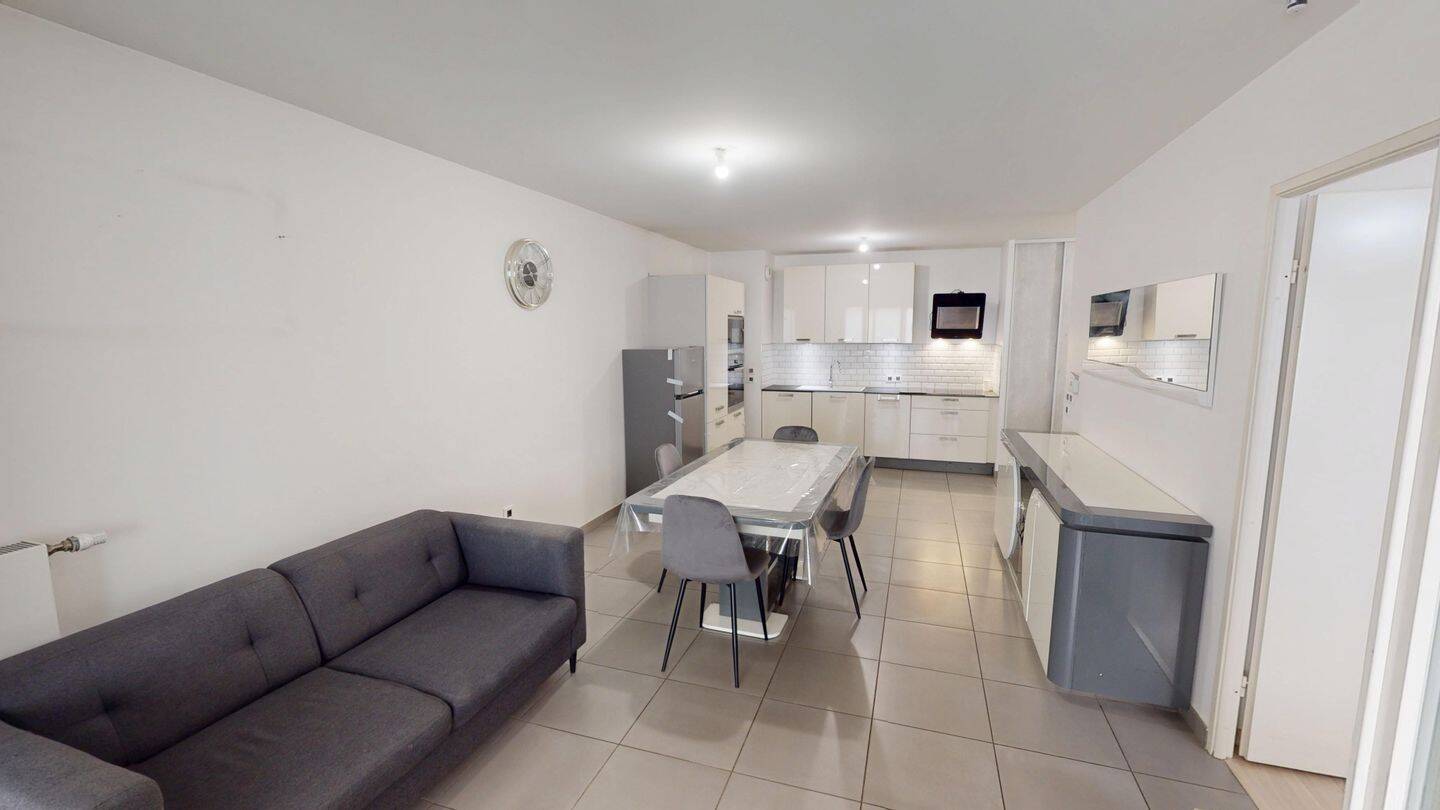 Appartement 2 pièces 50 m² · à Meyzieu · 50,4 m² · 895 €/mois