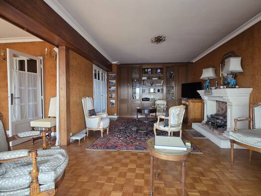 Appartement à vendre 440 000 € 4 pièces 3 chambres 90,1 m² RDC Hennemont Saint-Germain-en-Laye 78100