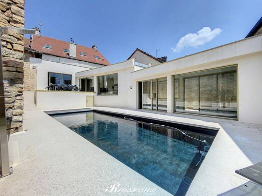 Maison à vendre 1 695 000 € 13 pièces 6 chambres 582 m² 828 m² de terrain Fontaine-lès-Dijon 21121