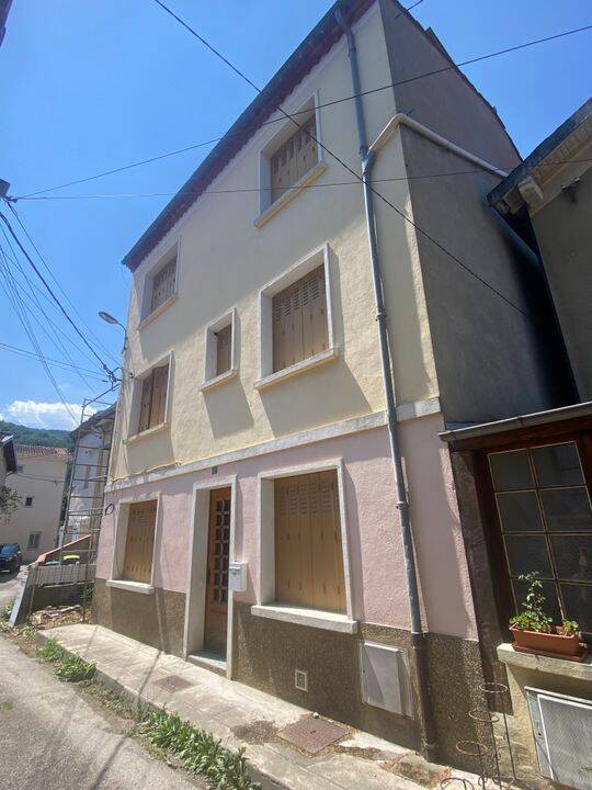 Maison 5 pièces 90 m² · à Foix · 90 m² · 900 €
