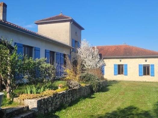 Maison de plain-pied à vendre 367 000 € 9 pièces 6 chambres 230 m² 14 202 m² de terrain Blaziert 32100