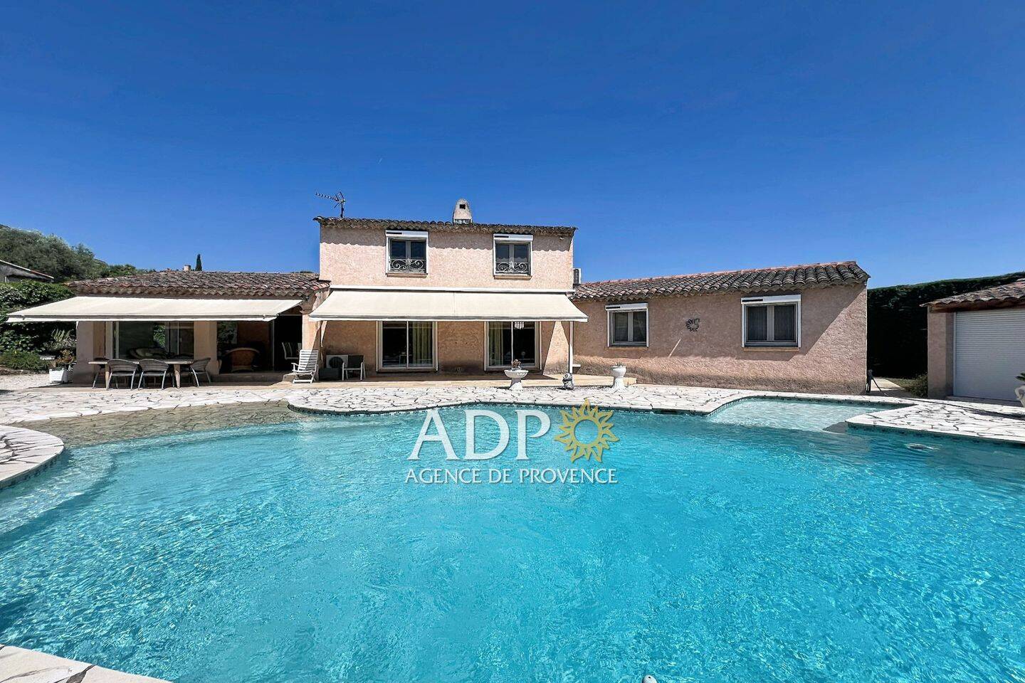 Maison 4 pièces 149 m² · à Grasse · 149 m² · 799 000 €