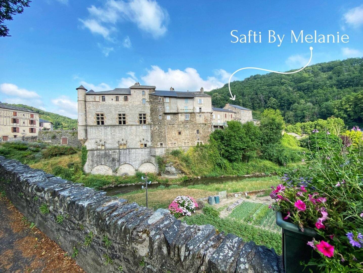 Maison 6 pièces 128 m² · à Lacaze · 128 m² · 99 000 €