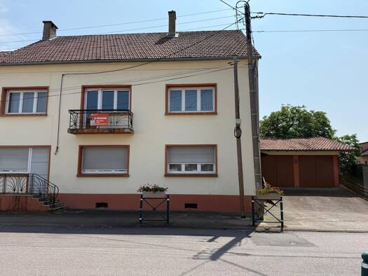 Maison à vendre 170 000 € 13 pièces 8 chambres 275 m² 592 m² de terrain Kerbach 57460