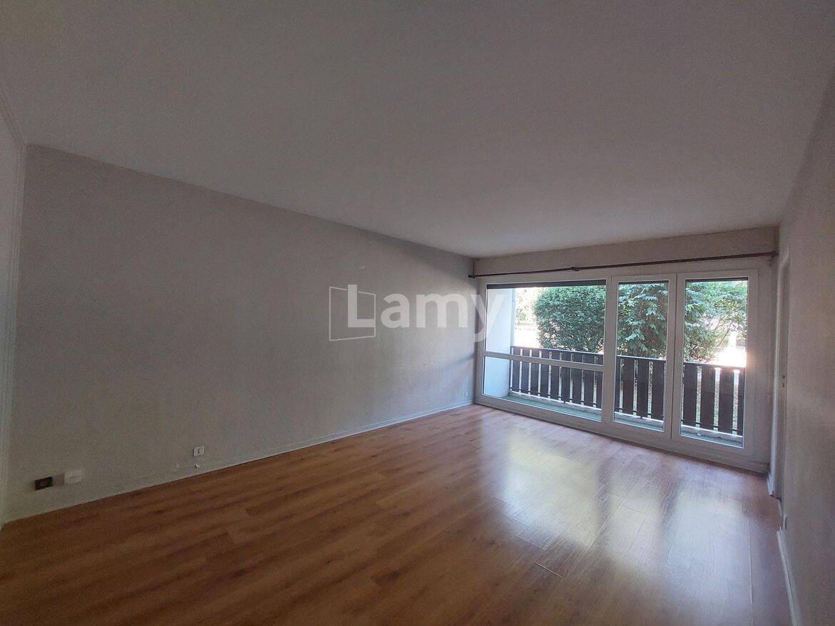 Appartement 3 pièces 63 m² · à La Tronche · 62,5 m² · 864 €
