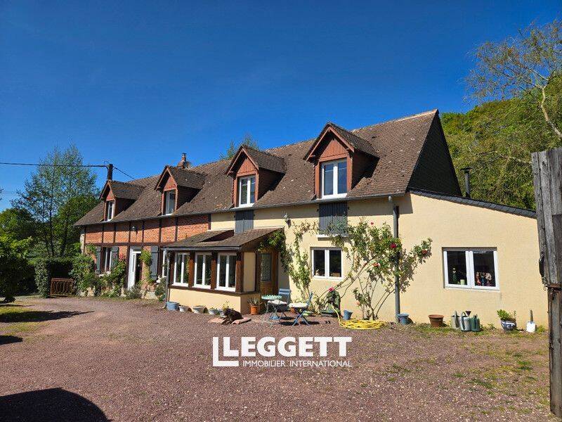 Maison 5 pièces 182 m² · à Domfront en Poiraie · 182 m² · 325 000 €