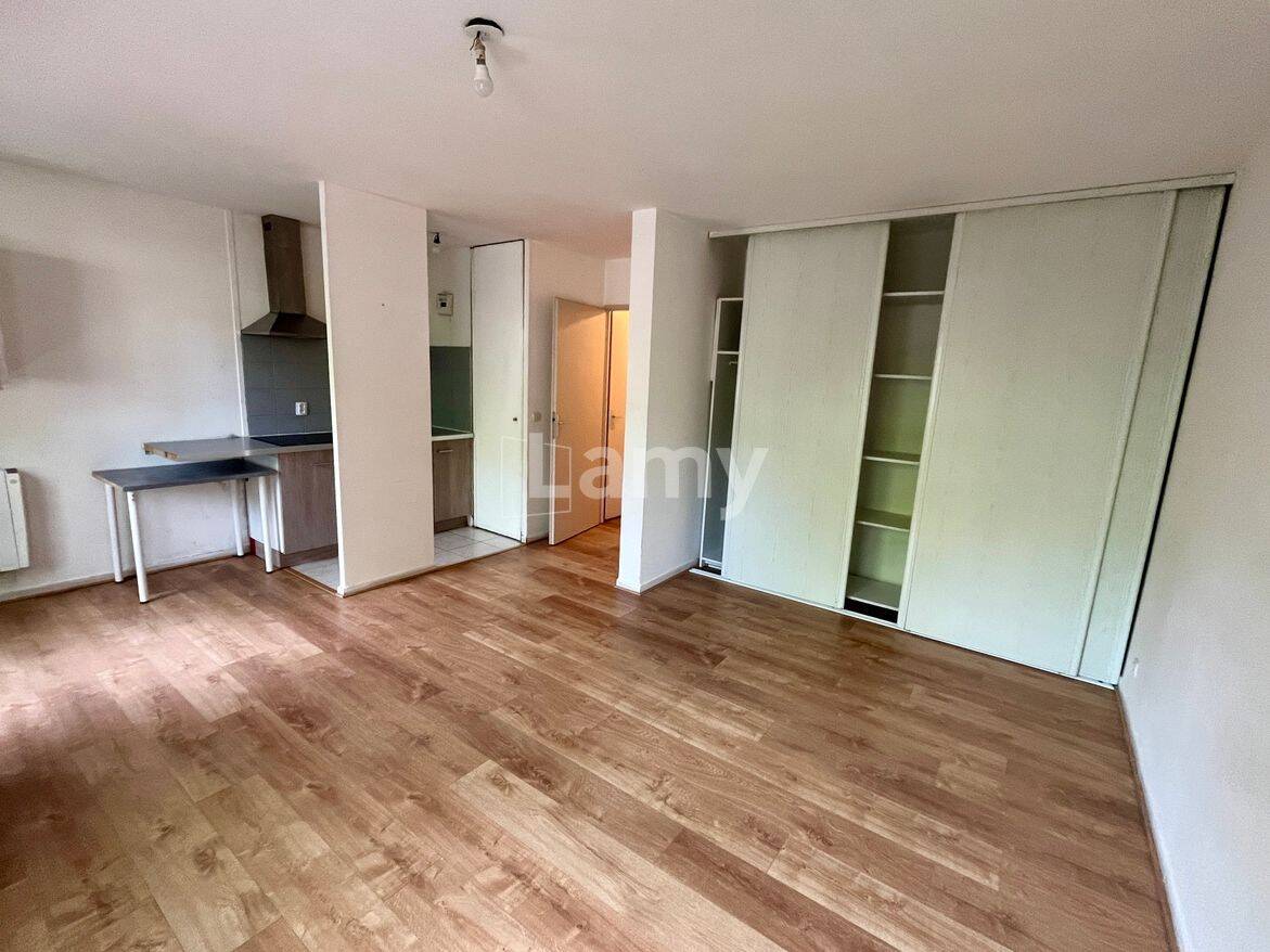 Appartement 1 pièce 29 m² · à Élancourt · 28,7 m² · 618 €