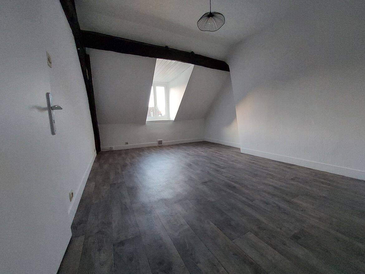 Appartement 3 pièces 55 m² · à Chantilly · 54,6 m² · 849 €/mois