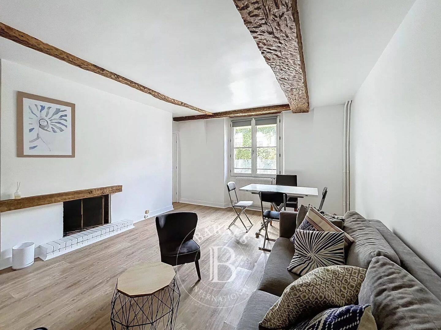 Appartement 2 pièces 47 m² · à Paris 4ème Arrondissement · 47,1 m² · 2 020 €/mois