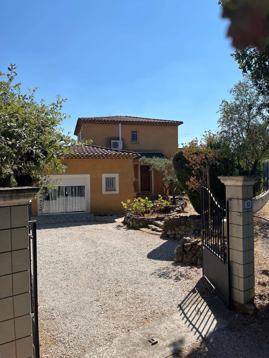 Maison 4 pièces 95 m² · à Saint-Maximin-la-Sainte-Baume · 95 m² · 425 000 €