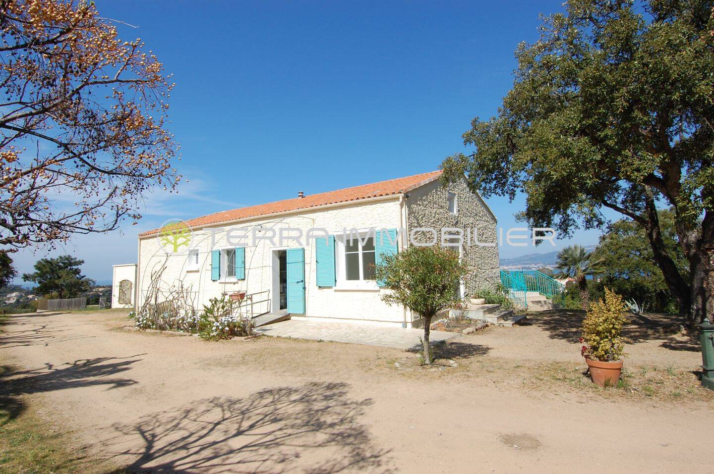 Maison 5 pièces 114 m² · à Grosseto-Prugna · 114,1 m² · 1 650 €