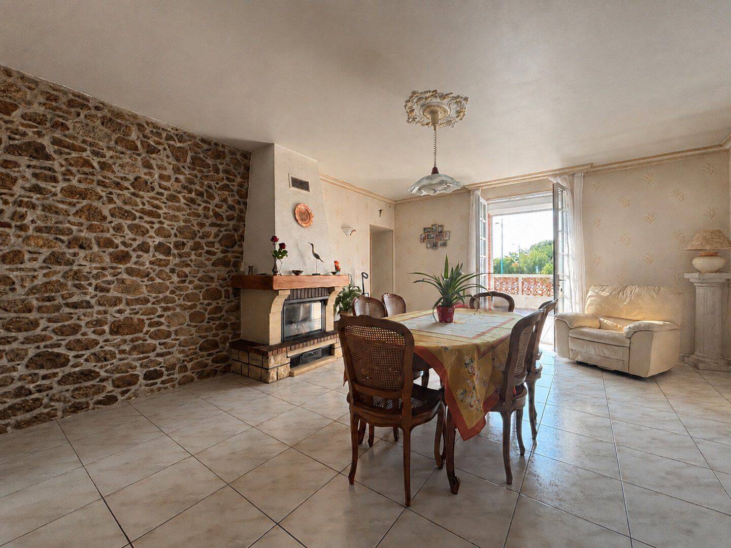 Maison 7 pièces 179 m² · à Sèvremont · 179 m² · 235 000 €