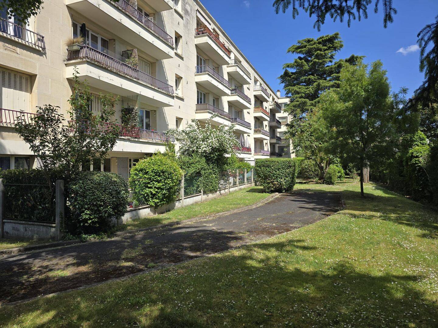 Appartement 4 pièces 76 m² · à Neuilly-Plaisance · 75,9 m² · 225 000 €