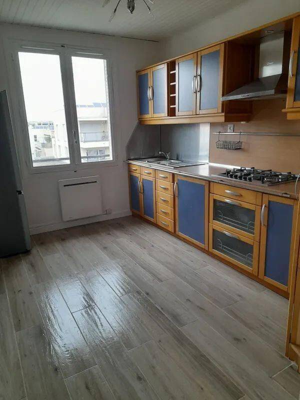 Appartement 3 pièces 70 m² · à Villeurbanne · 70 m² · 908 €