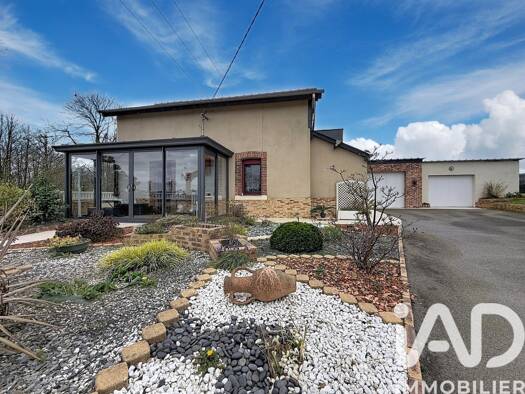 Maison à vendre 239 000 € 4 pièces 3 chambres 97 m² 1 385 m² de terrain Saint-Méen-le-Grand 35290