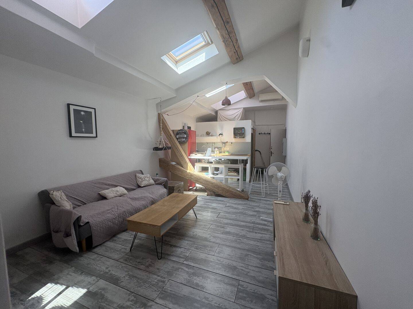 Appartement 2 pièces 42 m² · à Marseille 2ème Arrondissement · 41,6 m² · 742 €